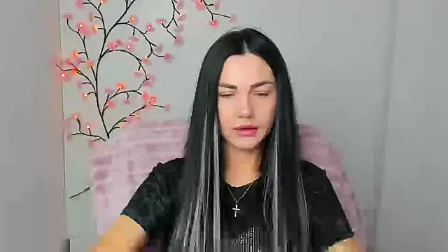 Snapshot of Lune_Moon chatting on 03-31-26, 05:30 Lune Moon online show from 03-31-26, 05:30