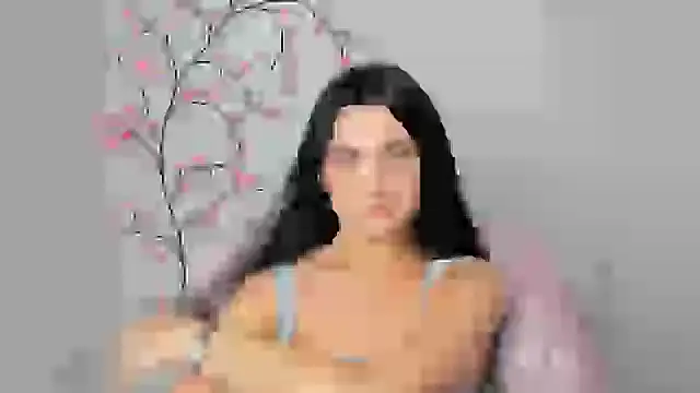 Snapshot of Lune_Moon chatting on 04-01-26, 05:30 Lune Moon online show from 04-01-26, 05:30