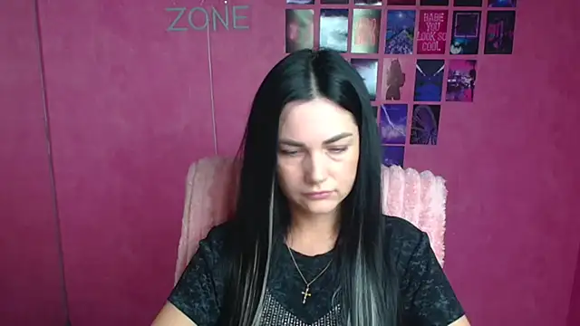 Snapshot of Lune_Moon chatting on 04-15-26, 11:17 Lune Moon online show from 04-15-26, 11:17