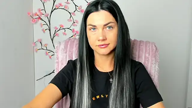 Snapshot of Lune_Moon chatting on 04-30-26, 05:47 Lune Moon online show from 04-30-26, 05:47