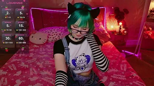 Snapshot of CoralineYoung chatting on 02-20-26, 08:27 CoralineYoung online show from 02-20-26, 08:27