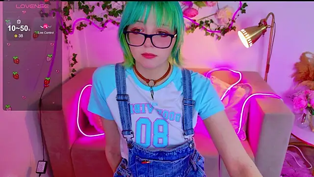 Snapshot of CoralineYoung chatting on 04-01-26, 07:20 CoralineYoung online show from 04-01-26, 07:20