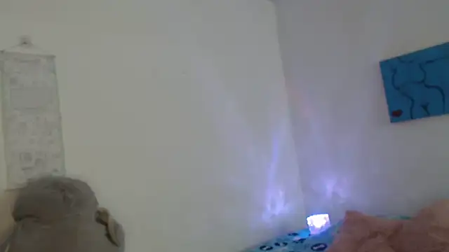 Snapshot of Victoria_new chatting on 10-04-25, 08:51 Victoria new online show from 10-04-25, 08:51