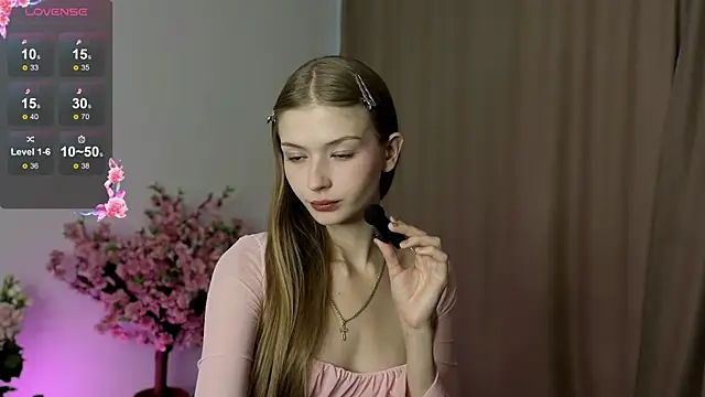 Snapshot of holylisssa chatting on 11-01-25, 08:38 holylisssa online show from 11-01-25, 08:38