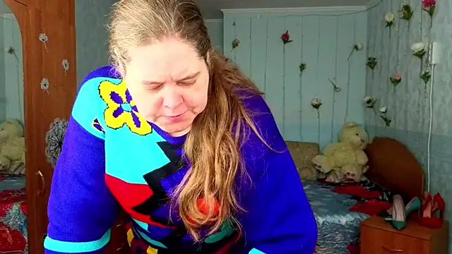 Audrey Aura online show from 10-17-25, 05:32