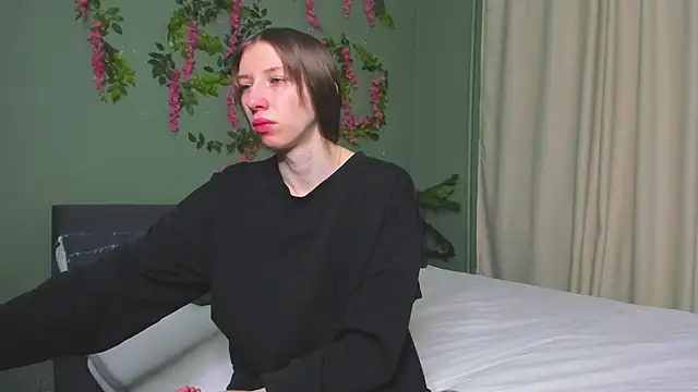 Lisbeth  Salander online show from 12-22-25, 02:19