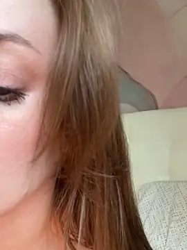 Rosie Holmes  online show from 09-21-25, 11:23