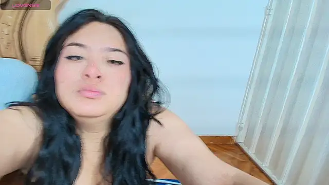 Snapshot of elena_picolo chatting on 09-17-25, 08:21 elena picolo online show from 09-17-25, 08:21