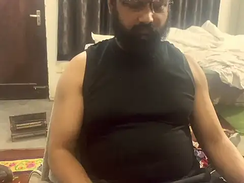 Snapshot of Dollseye chatting on 03-05-26, 01:18 Dollseye online show from 03-05-26, 01:18