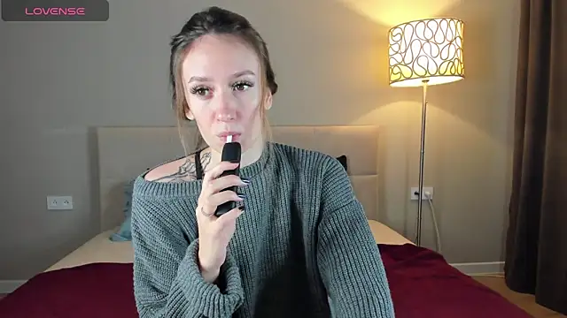 cutienaughtygirl online show from 10-04-25, 11:19