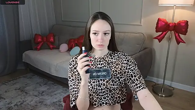 Snapshot of cutienaughtygirl chatting on 03-10-26, 07:46 cutienaughtygirl online show from 03-10-26, 07:46