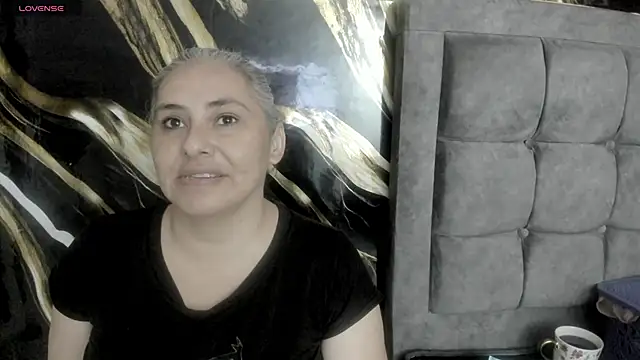 Snapshot of mature_gold chatting on 10-17-25, 12:30 mature gold online show from 10-17-25, 12:30