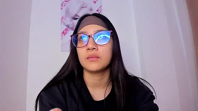 Snapshot of rouse_red chatting on 09-20-25, 01:56 rouse red online show from 09-20-25, 01:56