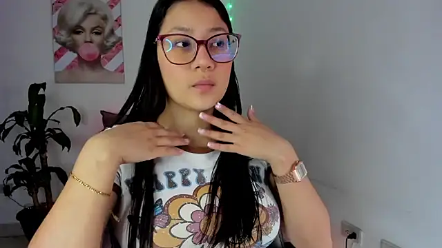 Snapshot of rouse_red chatting on 10-11-25, 03:32 rouse red online show from 10-11-25, 03:32