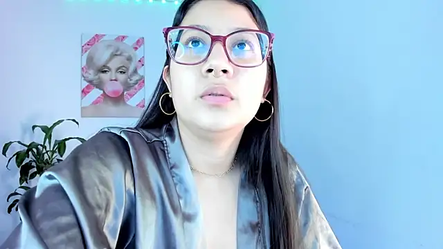 Snapshot of rouse_red chatting on 10-22-25, 07:35 rouse red online show from 10-22-25, 07:35