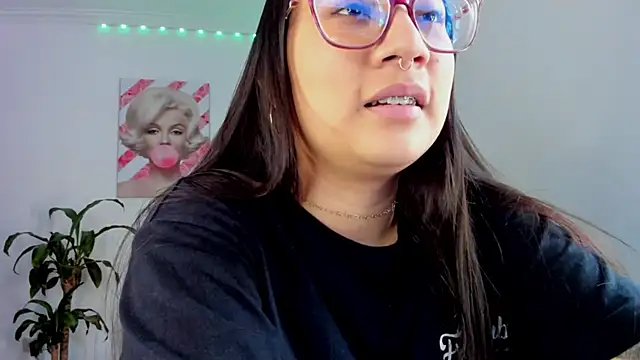 Snapshot of rouse_red chatting on 10-29-25, 07:26 rouse red online show from 10-29-25, 07:26