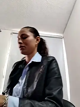 Snapshot of SofiaDelicia chatting on 10-21-25, 01:34 SofiaDelicia online show from 10-21-25, 01:34