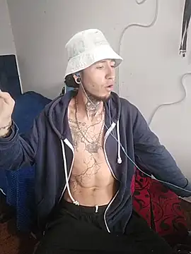 Snapshot of Tattoboy19cm chatting on 02-23-26, 01:52 Tattoboy19cm online show from 02-23-26, 01:52