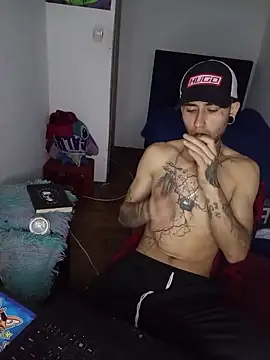 Snapshot of Tattoboy19cm chatting on 03-10-26, 05:56 Tattoboy19cm online show from 03-10-26, 05:56