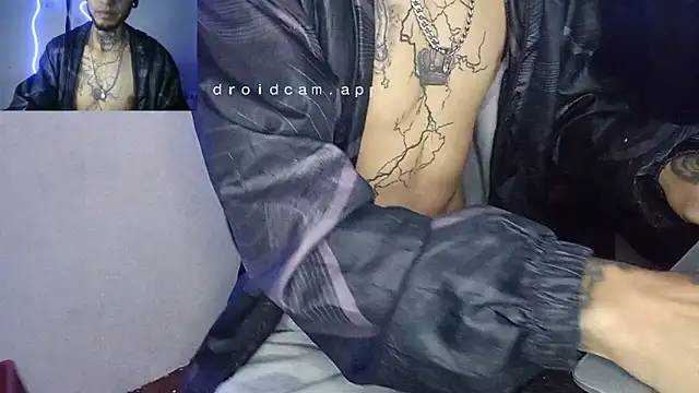 Snapshot of Tattoboy19cm chatting on 03-26-26, 04:40 Tattoboy19cm online show from 03-26-26, 04:40