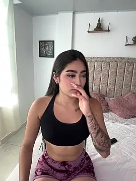 EmiilyEvans  online show from 09-12-25, 09:37