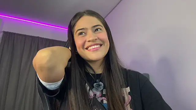 Snapshot of lexie_gray2 chatting on 10-23-25, 10:19 lexie gray2 online show from 10-23-25, 10:19