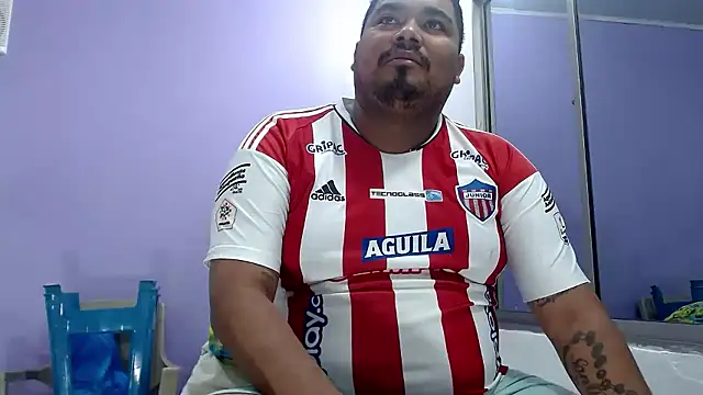 Snapshot of milan_sofia69 chatting on 01-15-26, 07:06 milan sofia69 online show from 01-15-26, 07:06