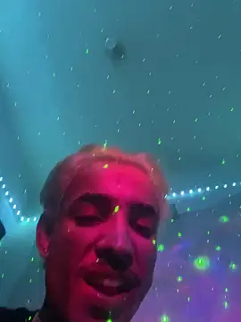 Snapshot of luluycoco chatting on 10-06-25, 02:14 luluycoco online show from 10-06-25, 02:14