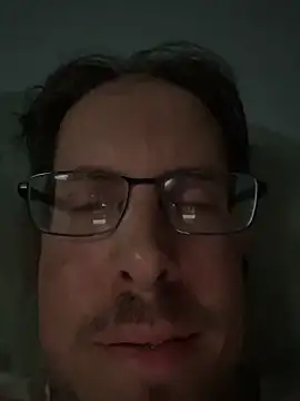 Snapshot of JJG327 chatting on 09-13-25, 12:05 JJG327 online show from 09-13-25, 12:05