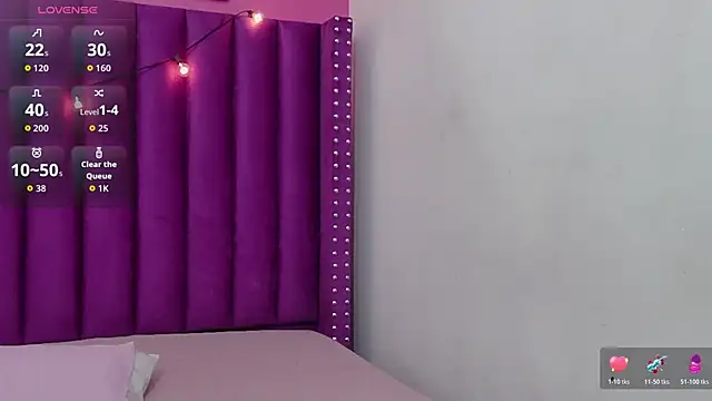 cutepetitee online show from 10-27-25, 07:18