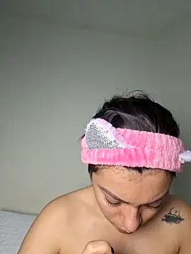 AmaiaSalvatore online show from 09-19-25, 09:37