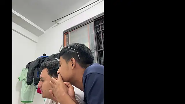 Snapshot of methme chatting on 10-24-25, 02:19 methme online show from 10-24-25, 02:19