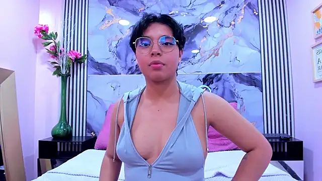 Emmaa Lex online show from 09-11-25, 02:44