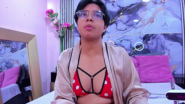 Emmaa Lex online show from 09-19-25, 03:08