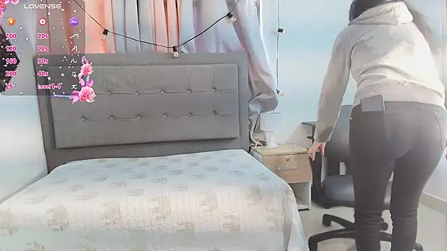 saray reese online show from 09-29-25, 12:21