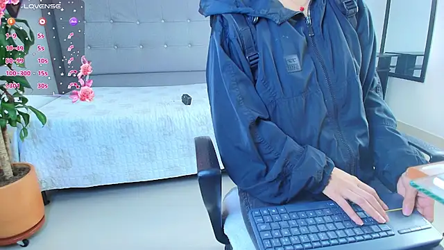 saray reese online show from 10-05-25, 12:47