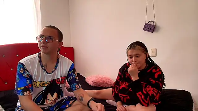 Snapshot of Husbands_Horny chatting on 10-24-25, 12:34 Husbands Horny online show from 10-24-25, 12:34