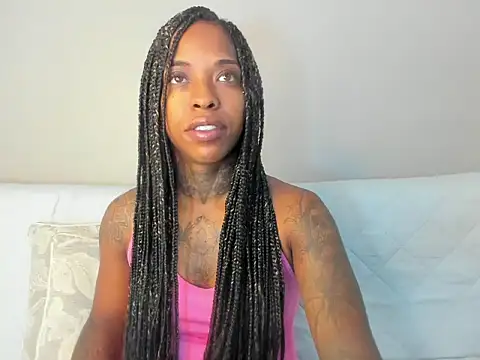 Pauline Fox online show from 09-18-25, 01:40