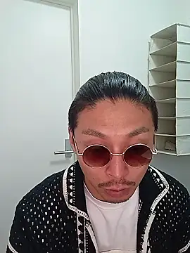 Snapshot of specialz0831 chatting on 04-18-26, 08:51 specialz0831 online show from 04-18-26, 08:51