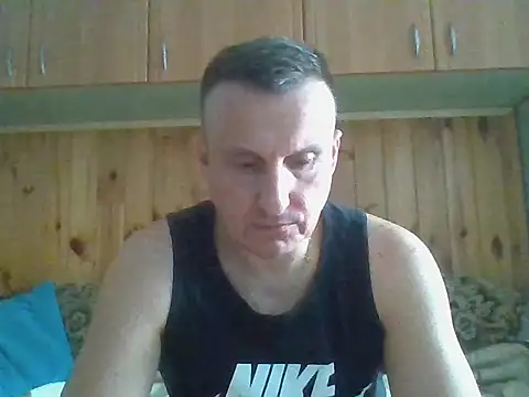Snapshot of Maksymilian1 chatting on 11-15-25, 09:28 Maksymilian1 online show from 11-15-25, 09:28