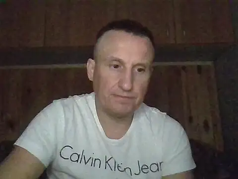 Snapshot of Maksymilian1 chatting on 11-29-25, 03:26 Maksymilian1 online show from 11-29-25, 03:26