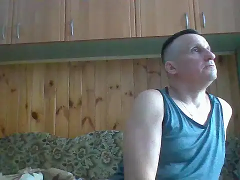 Snapshot of Maksymilian1 chatting on 01-10-26, 01:24 Maksymilian1 online show from 01-10-26, 01:24