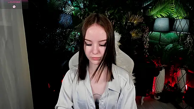 MarySparkle online show from 11-18-25, 03:45