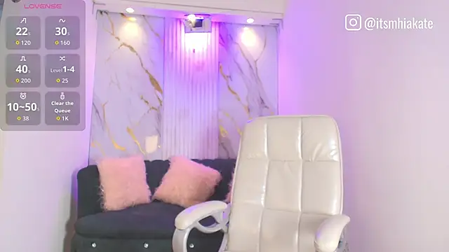 Snapshot of Mhiaa_Sweet chatting on 10-04-25, 12:03 Mhiaa Sweet online show from 10-04-25, 12:03