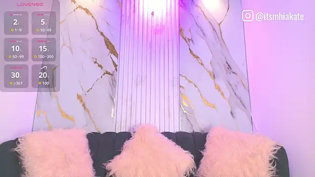 Snapshot of Mhiaa_Sweet chatting on 10-06-25, 12:02 Mhiaa Sweet online show from 10-06-25, 12:02