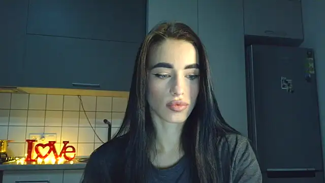 EvaMelnik online show from 09-15-25, 04:18