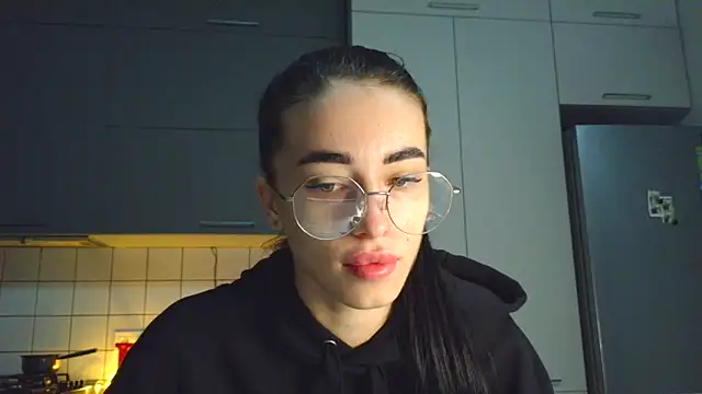 EvaMelnik online show from 10-08-25, 03:42