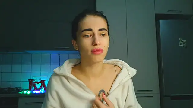 EvaMelnik online show from 10-13-25, 03:45