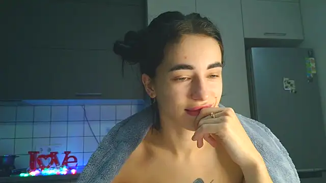 EvaMelnik online show from 10-19-25, 05:46