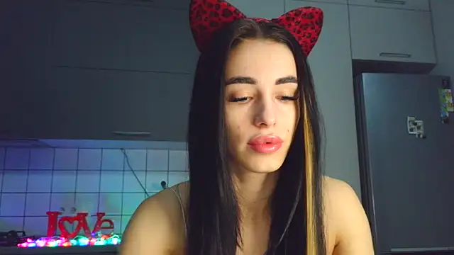 EvaMelnik online show from 10-22-25, 03:23